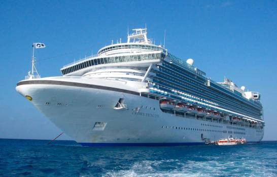 Expulsan de un crucero a una pareja por una peligrosa sesión de fotos