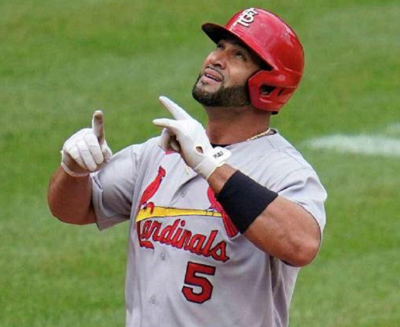 Albert Pujols conecta su jonrón 703 y supera a Babe Ruth en remolcadas