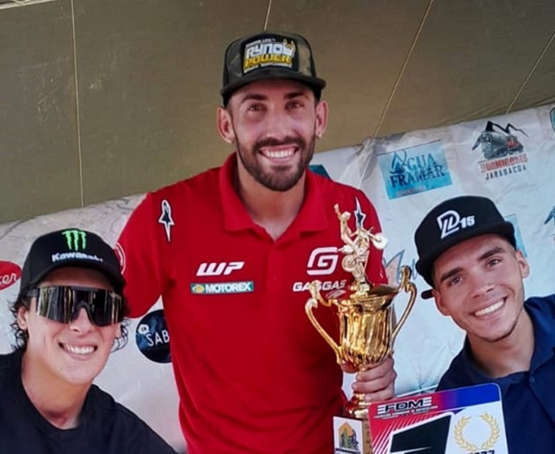 1 MX 1 expertos, Joaquin Poli, segundo  Franklin Nogueras, primero y Darnell Lantigua, tercero