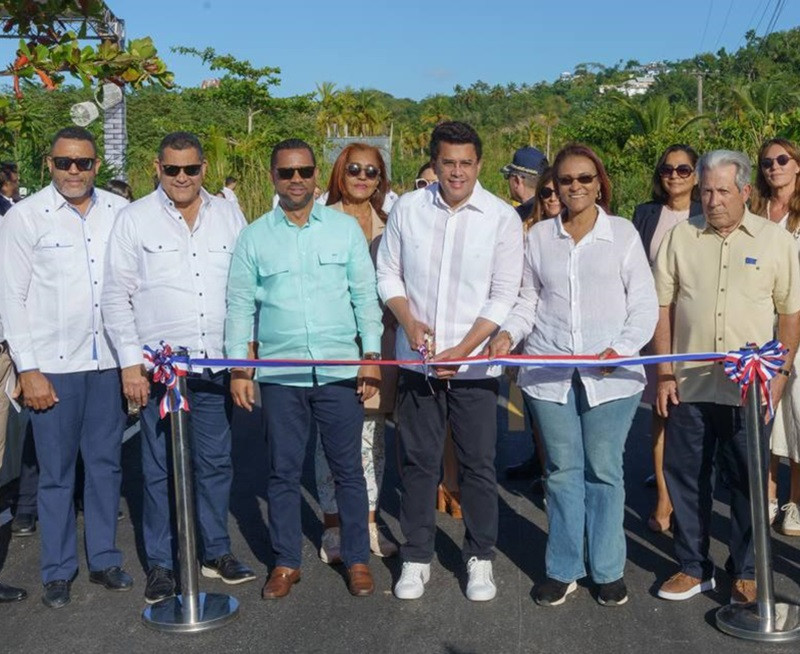 Inauguraciu00f3n carretera Ramal Viva, Las Terrenas