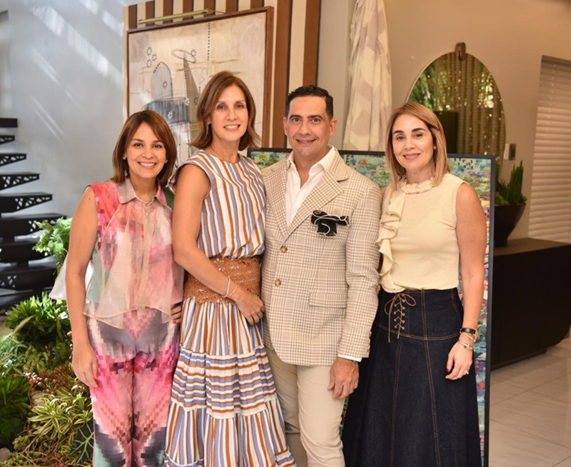 Maitté Abreu, Laura Betances, Francisco Guzmán y Elisabet Barceló.